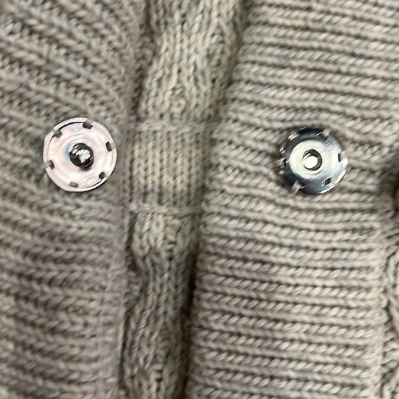 Chunky knit cropped cardigan - Picture 4 of 8